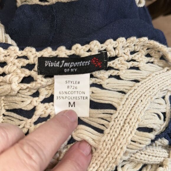 Importers of New York Women's Size M Blouse Blue Cream Casual Work Top - Picture 3 of 3